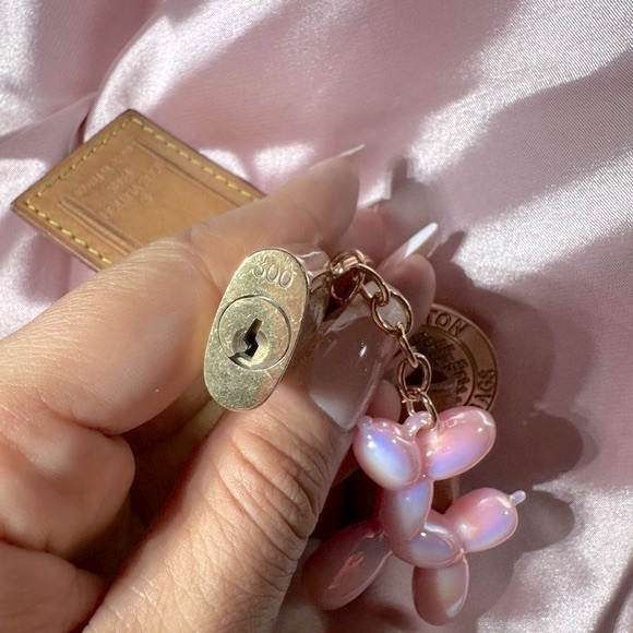 Louis Vuitton Bag Charm Gold with LV Luggage Tag and LV PadLock and Pink Balloon - Picture 11 of 17
